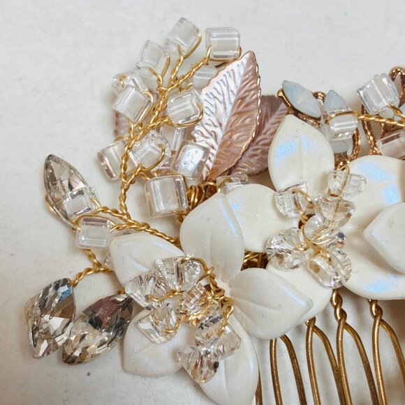 Unbranded Gold Comb Acrylic Crystal White Flower Bridal Dance Prom as is - Picture 2 of 7